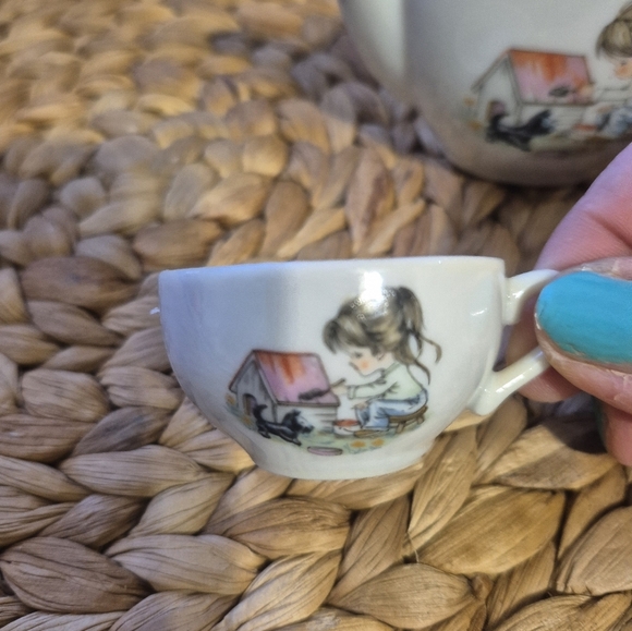 Vintage Child's White Teapot and Cup Set with Illustration - Picture 4 of 7